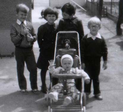 Gyerekek 1980.JPG