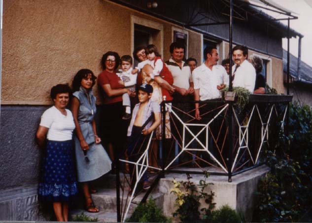 11. Nmethy s Burger csald (1984).JPG