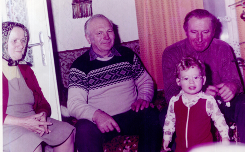 Hauser Katalin, Lauber Jzsef, Hauser Mrton s egy unoka.jpg