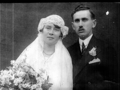 Schmiedt Katalin s Vinjkler Antal 1931.jpg