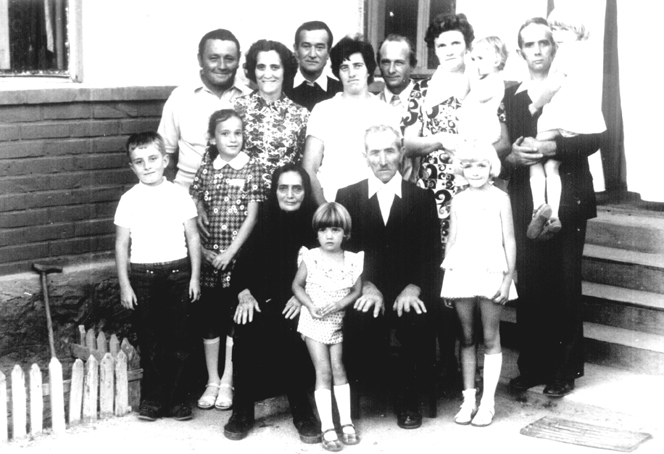 Aranylakodalom csoportkép.jpg