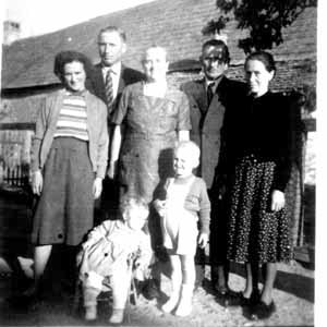 Winkler csald Brogli Mtysn Hauser Katalinnal 1958-60 krl.jpg