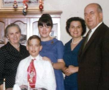Hauser Katalin, William Holl, Theresa Holl, Brogli Mria s Holl Mihly.JPG