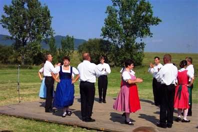 Falunnep tncosok, nagy